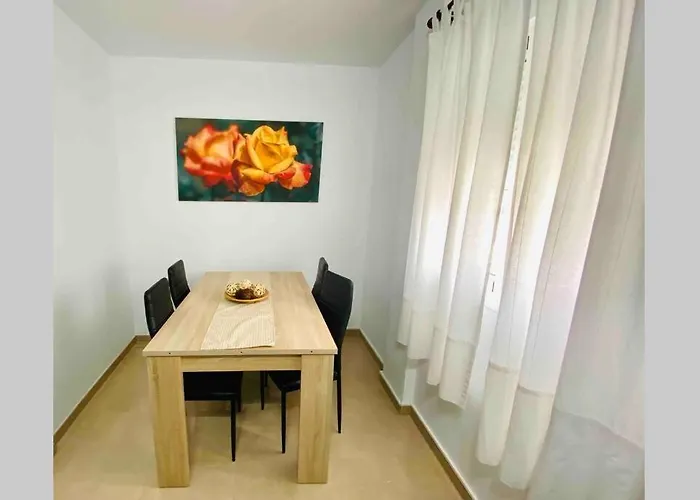 “smile Nerja” Chic With Wifi, 4 Guests Apartment *