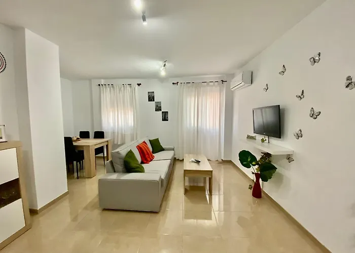 “smile Nerja” Chic With Wifi, 4 Guests Nerja