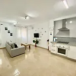 “smile Nerja” Chic With Wifi, 4 Guests
