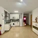 Апартаменти “smile Nerja” Chic With Wifi, 4 Guests Нерха