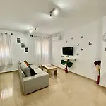 “smile Nerja” Chic With Wifi, 4 Guests Апартаменти *