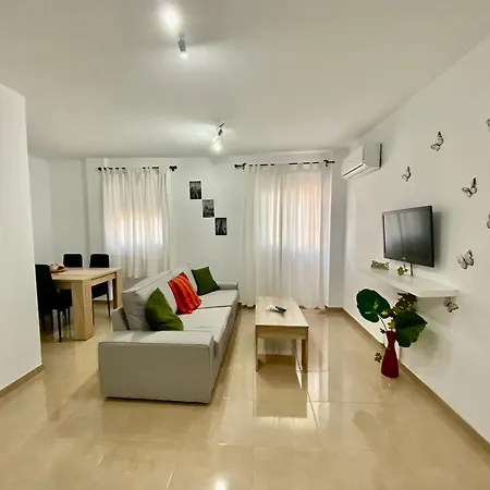 “smile Nerja” Chic With Wifi, 4 Guests Нерха